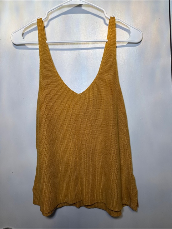 Forever 21 Tops - Forever 21 Mustard Yellow Knit V-Neck Tank Top